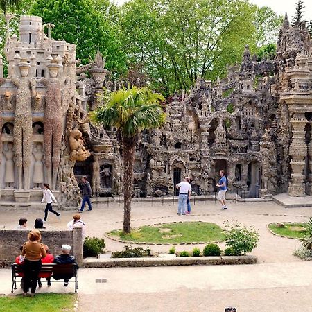 Les Garennes Otel Saint-Uze Dış mekan fotoğraf