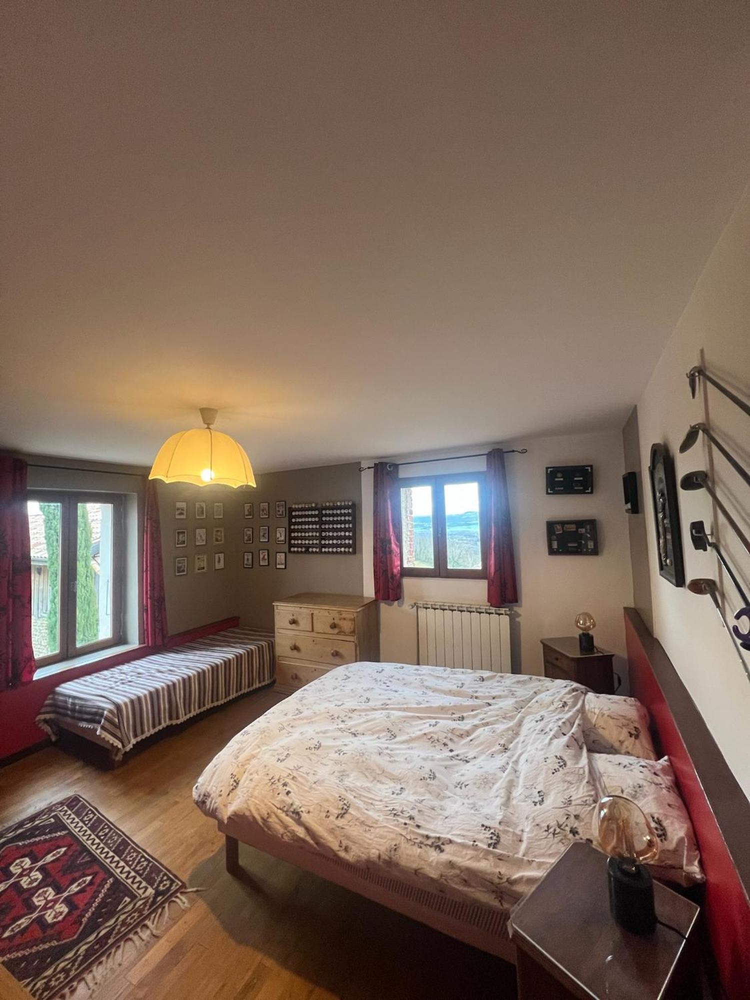 Les Garennes Otel Saint-Uze Dış mekan fotoğraf