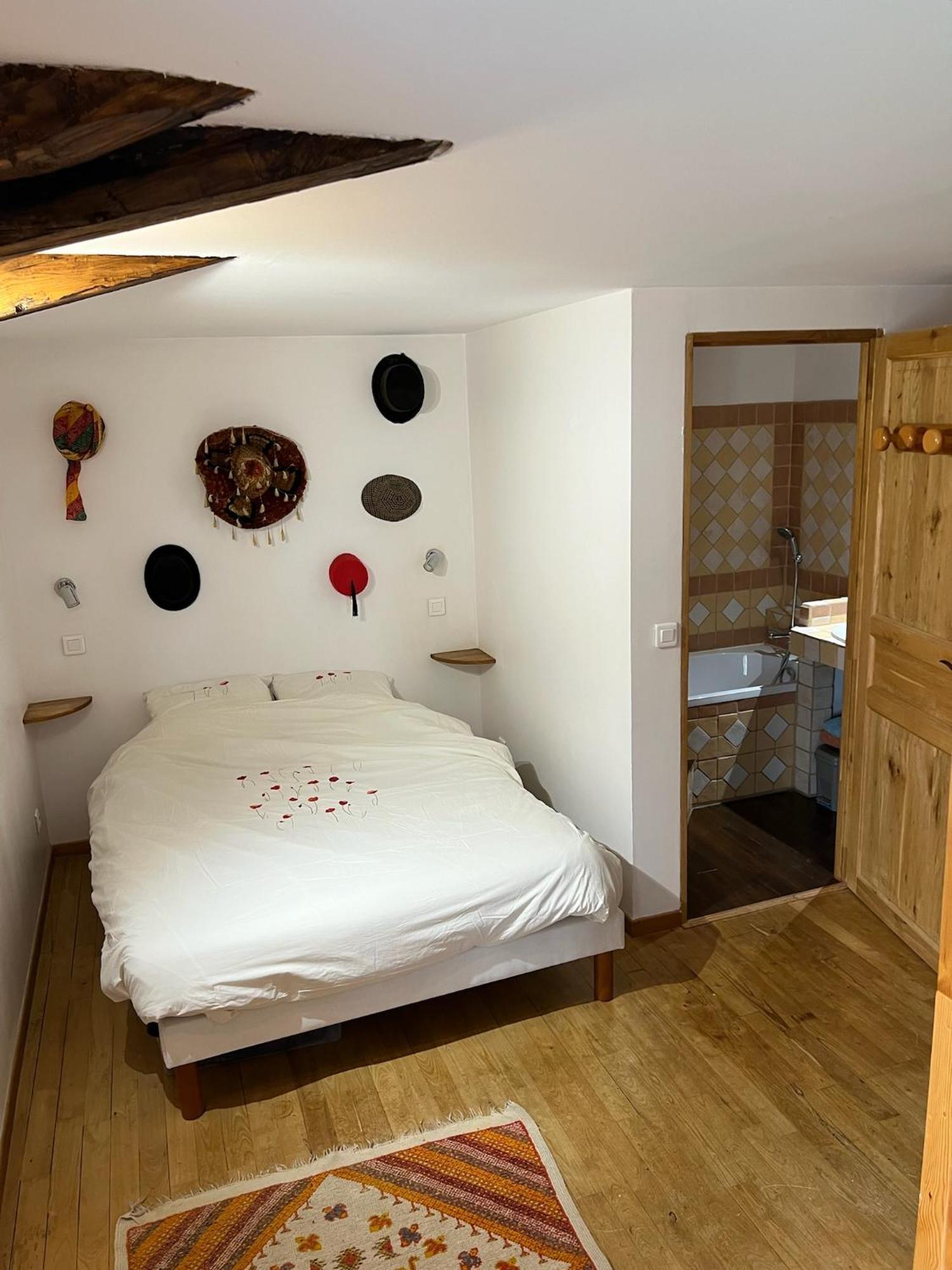 Les Garennes Otel Saint-Uze Dış mekan fotoğraf