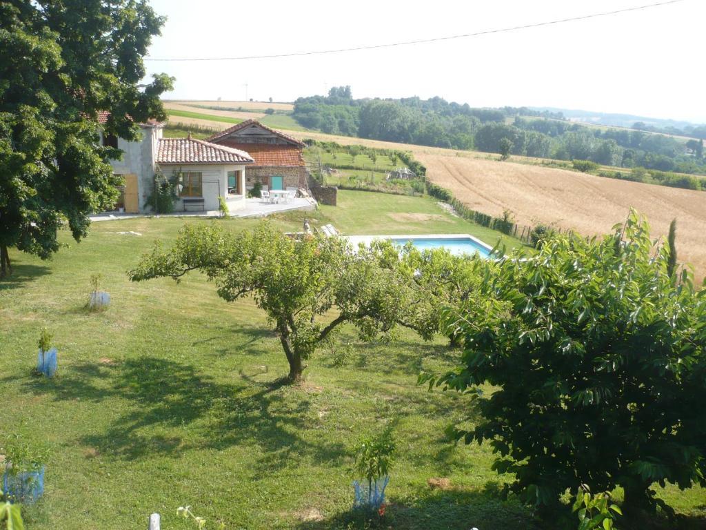 Les Garennes Otel Saint-Uze Dış mekan fotoğraf